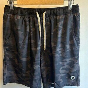 VUORI Shorts Men’s M Limited Edition Black Watercolor Camo 7” Inseam Athletic